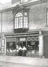 Moore's Bakery at the turn of the century